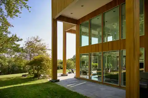 Cedar Hill - a Home for All Seasons