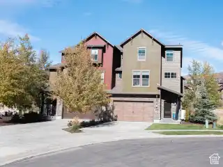 Expansive Furnished Townhome at the Retreat at Jordanelle