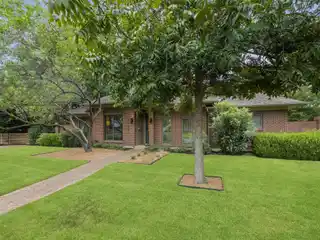 Country Club Lifestyle Steps from Northaven Trail