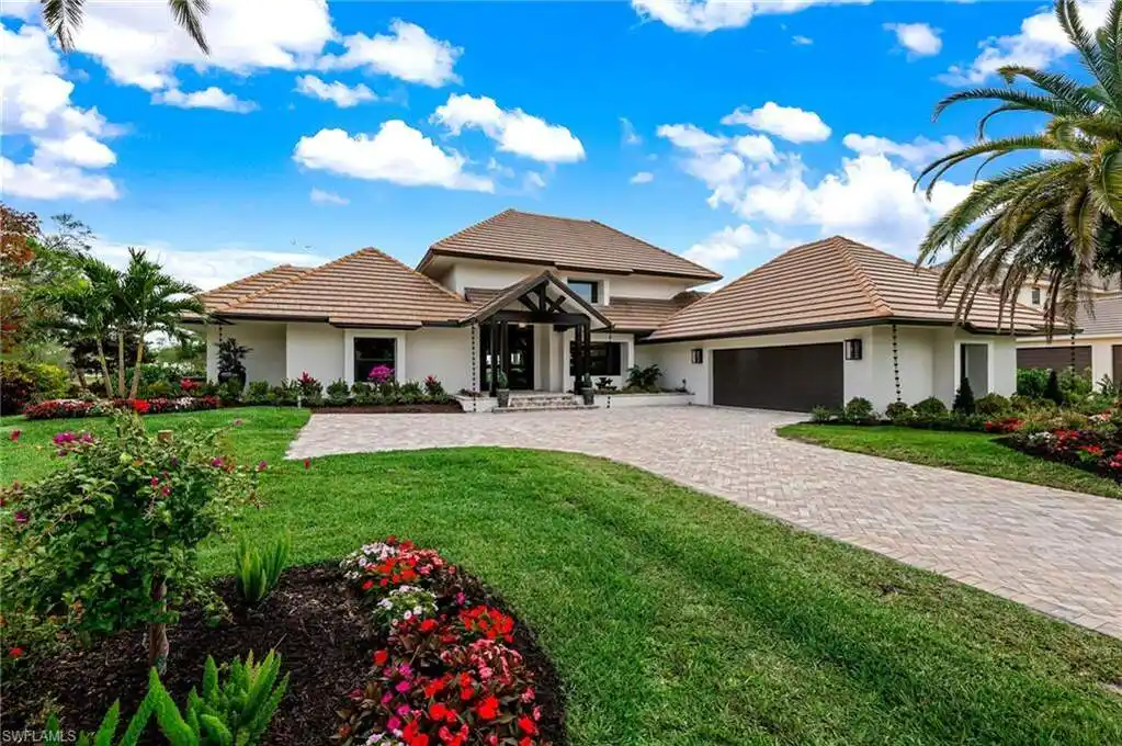Exquisite Custom Home in Fiddlesticks Country Club
