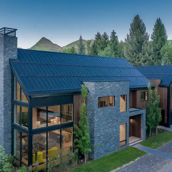 AMAZING NEW CONSTRUCTION WITH A FLEXIBLE PLAN