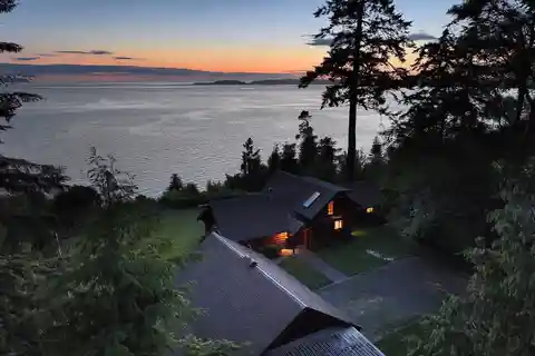 Old-World Charm Meets Natural Grandeur