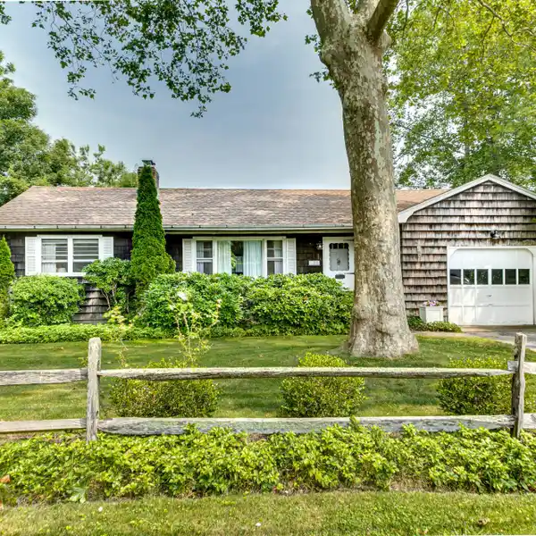 ADORABLE THREE BEDROOM RANCH STYLE HOME