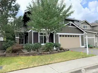 High-Quality Home in Maplewood Estate Community
