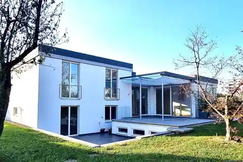 Spacious Living Meets Modernity