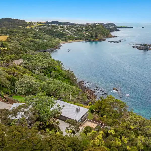 COASTAL ICON - TI POINT