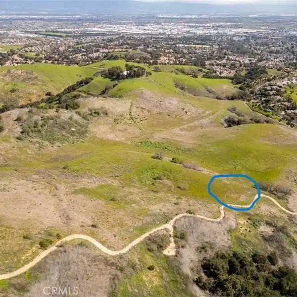 ONE-ACRE ESTATE PARCEL WITH UNMATCHED VIEWS