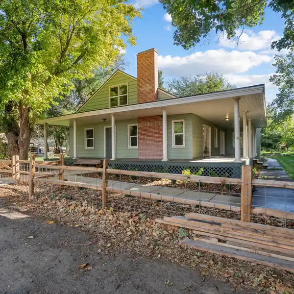 69-ACRE RANCH WITH HISTORIC SIGNIFICANCE AND MODERN AMENITIES