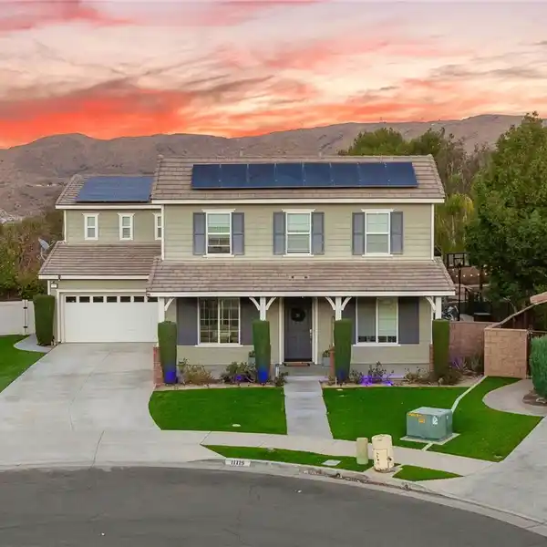 LUXURY AND ADVENTURE IN SYCAMORE CREEK