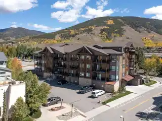 Warm and Inviting Home with Sweeping Mountain Views