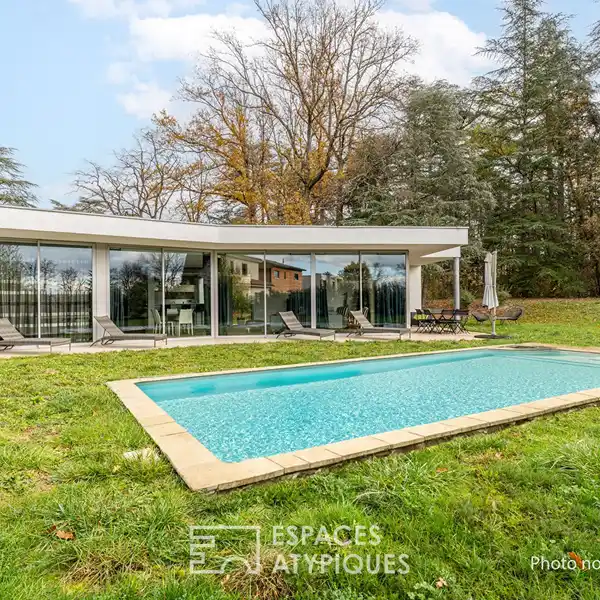 MAGNIFICENT MODERN POOL HOME