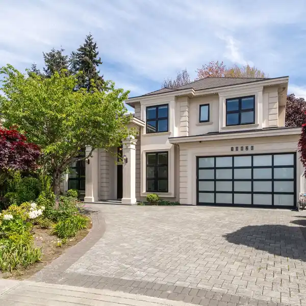 CUSTOM HOME IN PRESTIGIOUS BROADMOOR