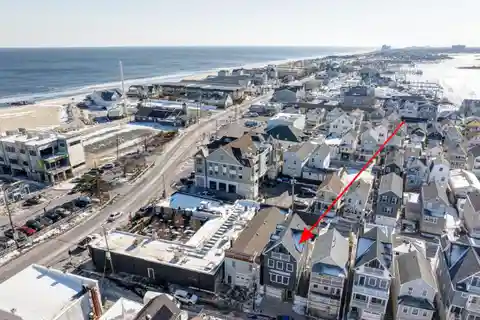 Gorgeous Seashore Home