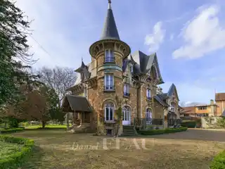 Elegant Riverside Villa with Stunning Billiard Room