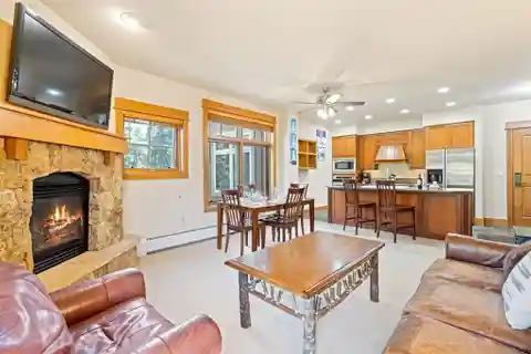True Mountain Luxury in Lone Eagle