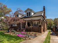 CHARMING 1930 BUNGALOW