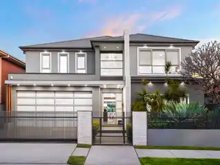 Lavish Home One Block from Heffron Park