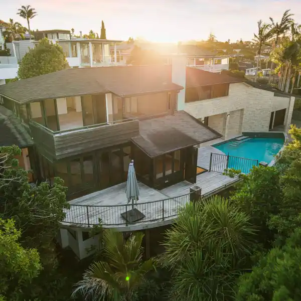 MAGNIFICENT FAMILY HOME IN HIGHLY SOUGHT-AFTER LOCATION