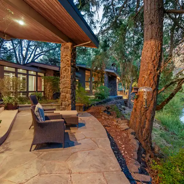 RARE 40 ACRE ESTATE ABOVE BIG BUTTE CREEK