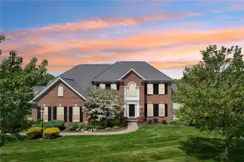 Spacious Luxury Living with Outdoor Oasis