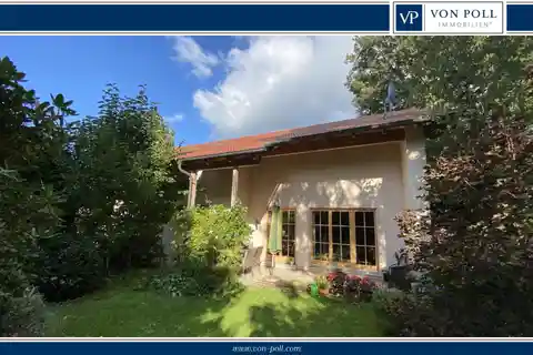 Detached House with Spectacularly High Roof Studio