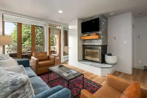 Stylishly Remodeled Ski Resort Condo