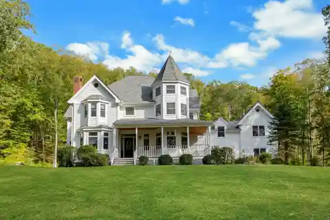 Fully Furnished Retreat