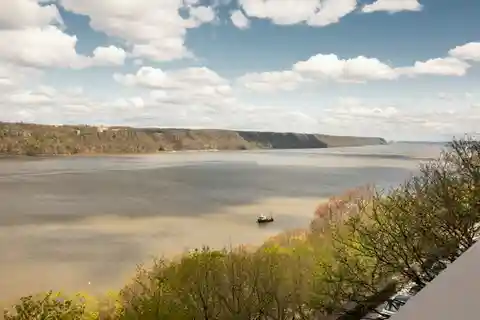 Three-unit Property with Magical Views