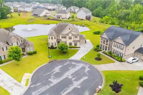 Luxury Meets Lifestyle on a Quiet Cul-de-sac