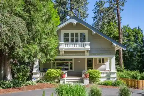 Beautifully Maintained 1912 Craftsman