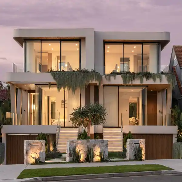 ARCHITECTURALLY DESIGNED HOME IN ELEVATED POSITION