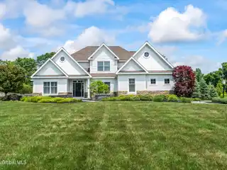 New Construction Luxury in Quiet Cul-De-Sac