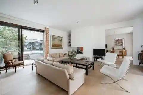 Sumptuous Villa in Sought-after Chêne-bougeries