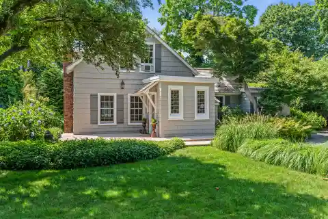 Extraordinary Rental Home in Southampton