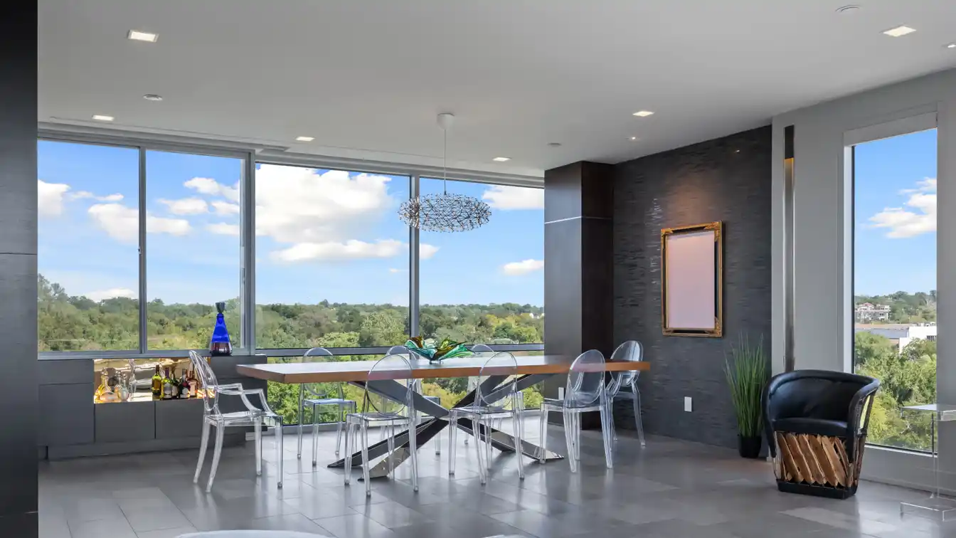 Devine Upscale Living in Alamo Heights
