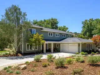 Chic Wine Country Retreat Near Everything