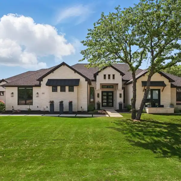 QUIET LUXURY IN EXCLUSIVE GATED COMMUNITY OF PEPPER CREEK RANCH