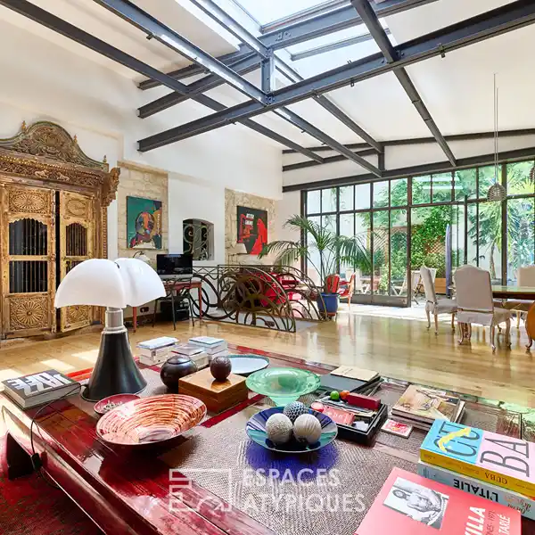 EXCEPTIONAL COMPLETELY RENOVATED APARTMENT