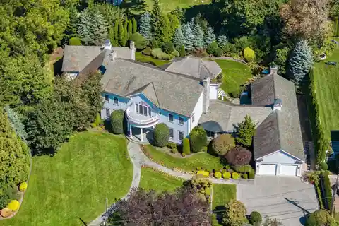 Classic Custom Colonial in Premium Point