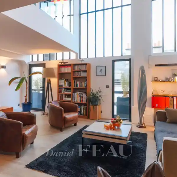 RENOVATED ARTIST’S STUDIO WITH SOARING CEILINGS