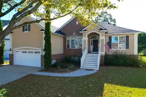 Beautiful Home in Desirable Seaside Farms