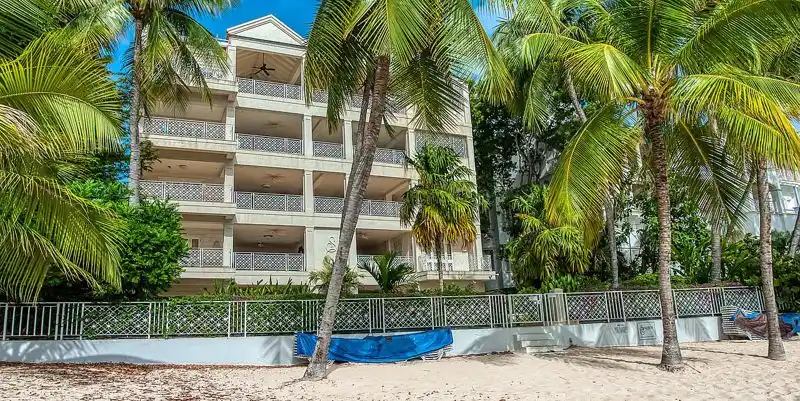 Smugglers Cove 6 - Luxury Beachfront Apartment