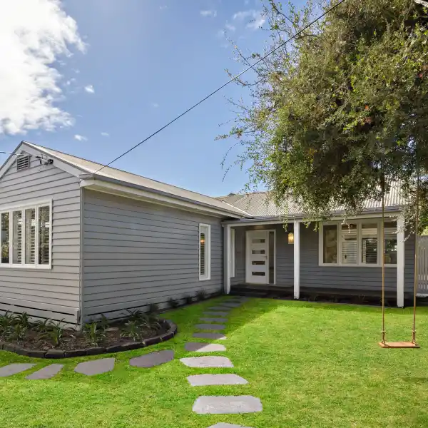 LIGHT-FILLED SINGLE-LEVEL HOME