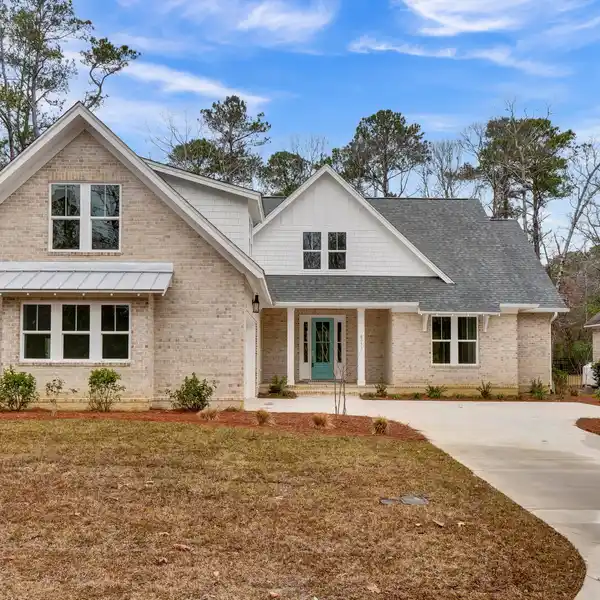 THOUGHTFULLY DESIGNED NEW CONSTRUCTION