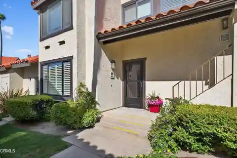 Beautifully Updated Condo in the Colony at Mandalay Beach