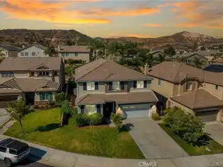 Beautifully Maintained Home on a Quiet Cul-De-Sac