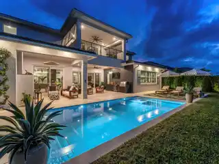 Lovely Home in Exclusive Langford Landing