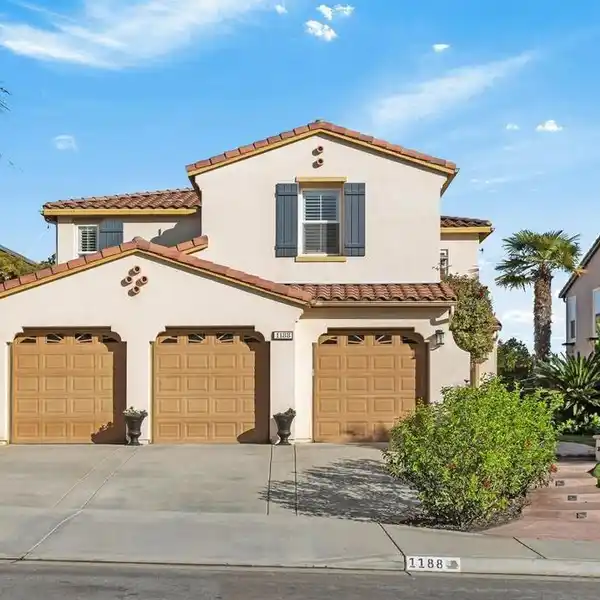 BEAUTIFULLY UPGRADED HOME IN A PRIME LOCATION