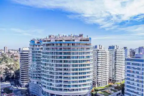 Gorgeous New Luxury Apartment