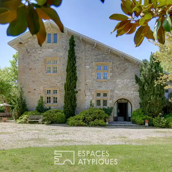 ELEGANT 14TH-CENTURY FORT WITH RIVER VIEWS